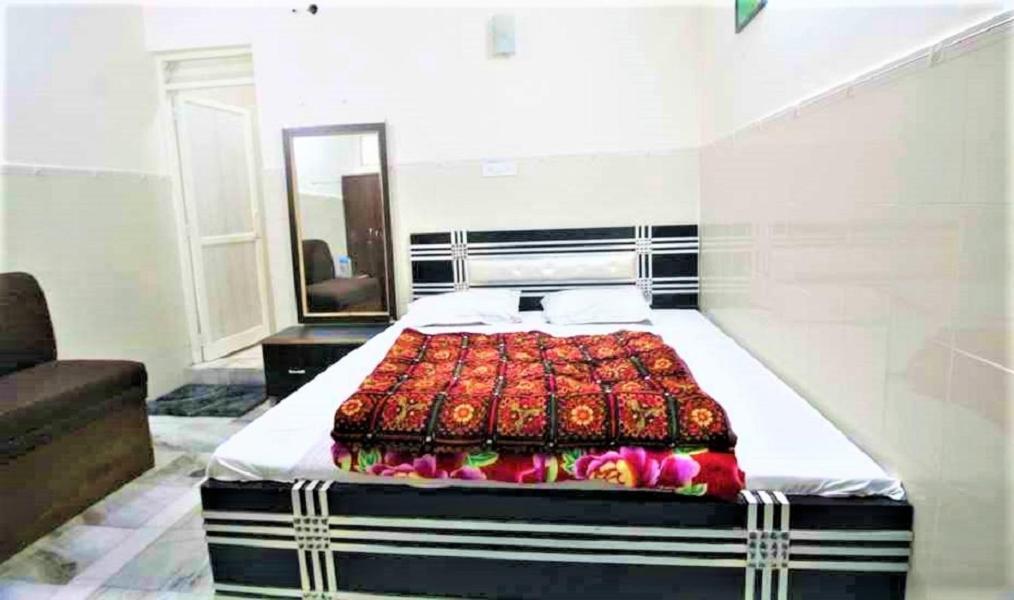 Central Guest House , Walk In Dargah & Markaz Нью-Делі Екстер'єр фото