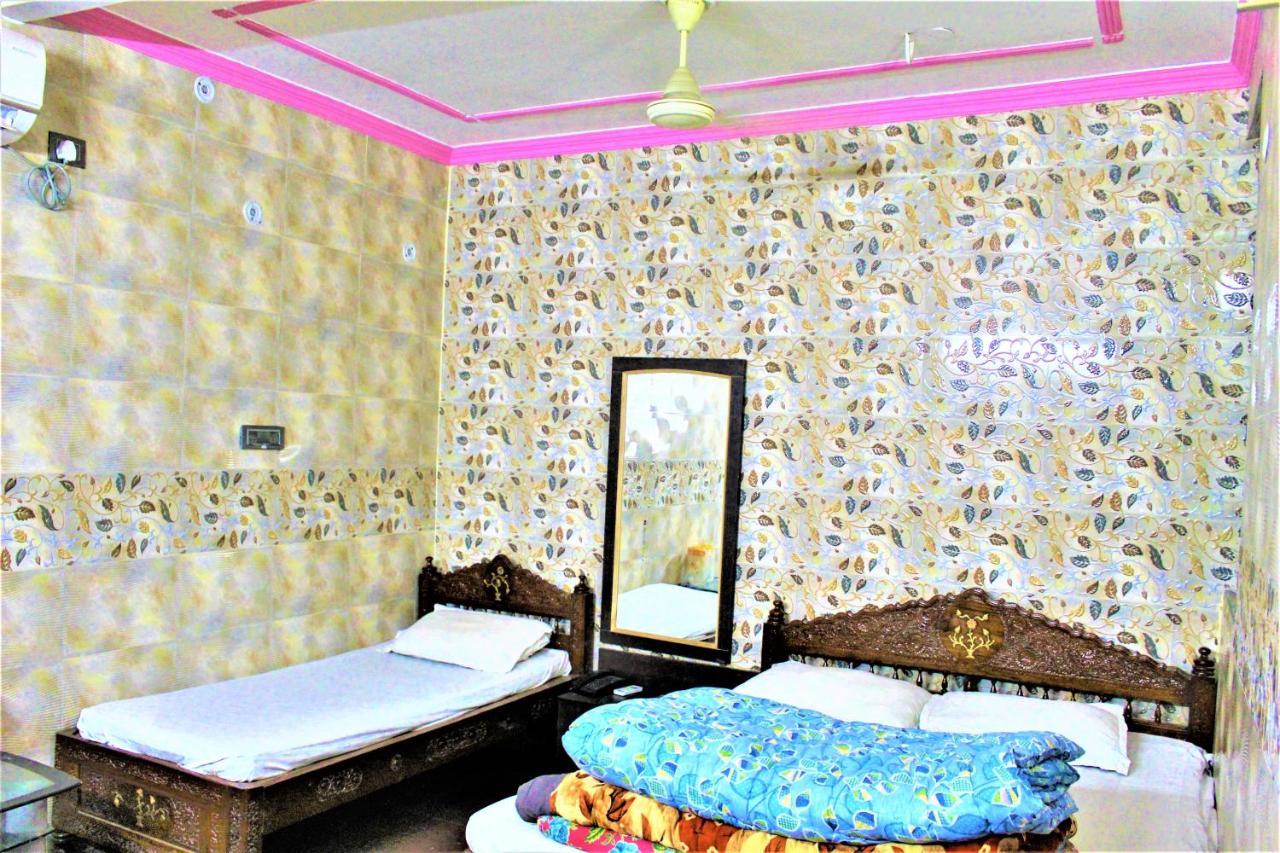 Central Guest House , Walk In Dargah & Markaz Нью-Делі Екстер'єр фото