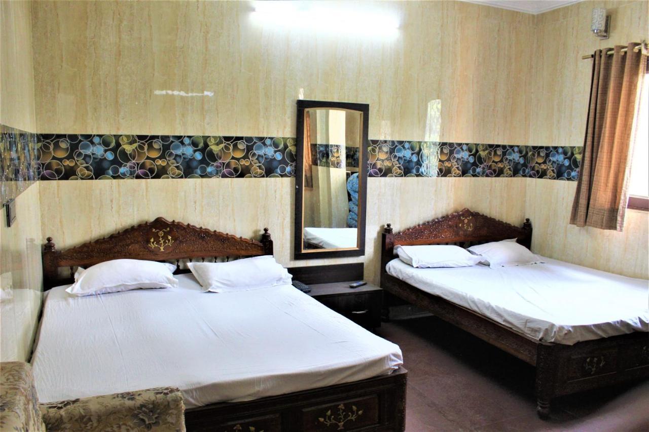 Central Guest House , Walk In Dargah & Markaz Нью-Делі Екстер'єр фото